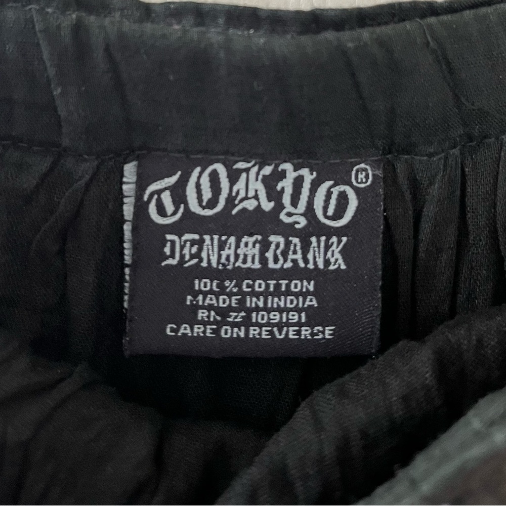 Black skirt with glittery design on bottom. Size medium, perfect condition. - Picture 2 of 2